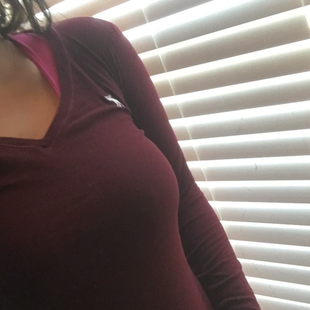 Abercrombie top maroon